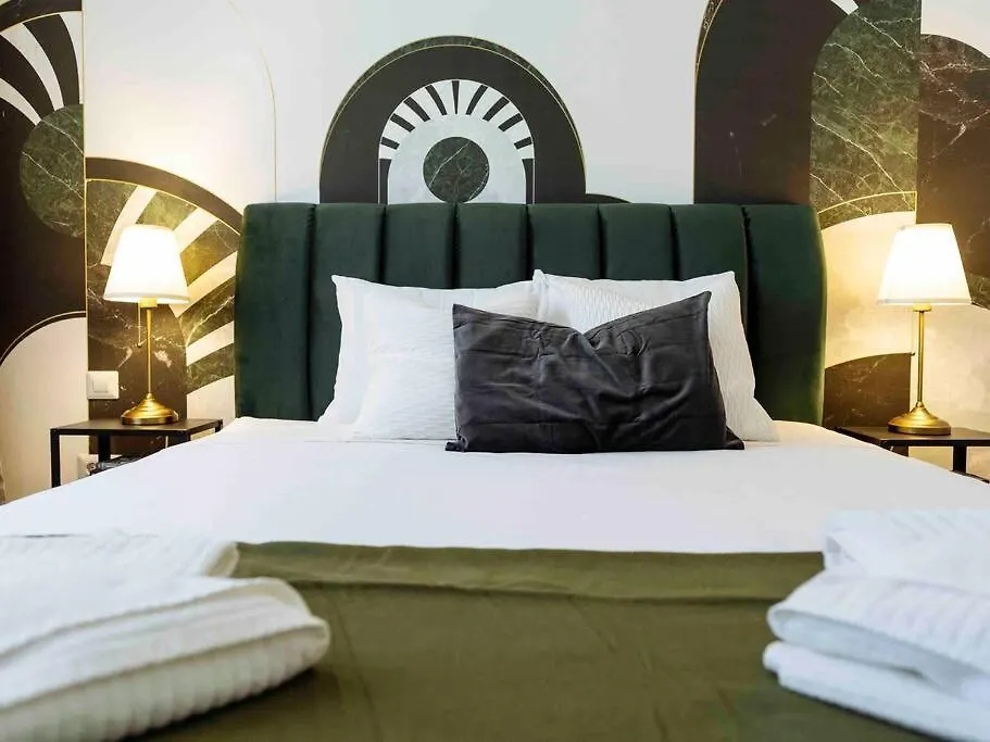 Sunny Large Flat - Top Location - Charming Balcony Bucarest