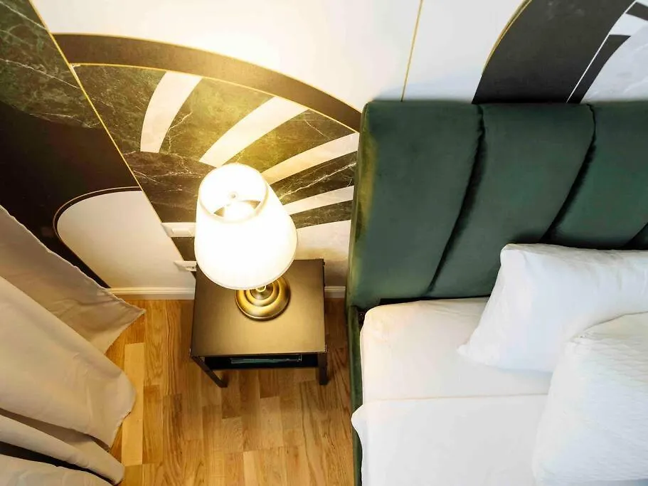 Sunny Large Flat - Top Location - Charming Balcony Bucarest 0*,