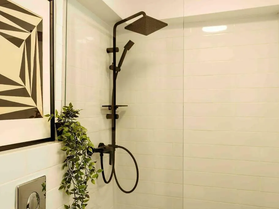 Sunny Large Flat - Top Location - Charming Balcony Bucarest Roumanie