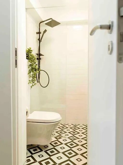 Appartement Sunny Large Flat - Top Location - Charming Balcony Bucarest Roumanie