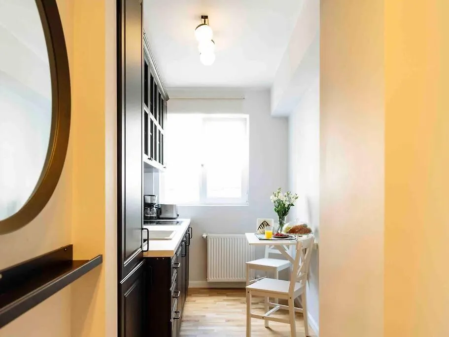 Sunny Large Flat - Top Location - Charming Balcony Bucarest