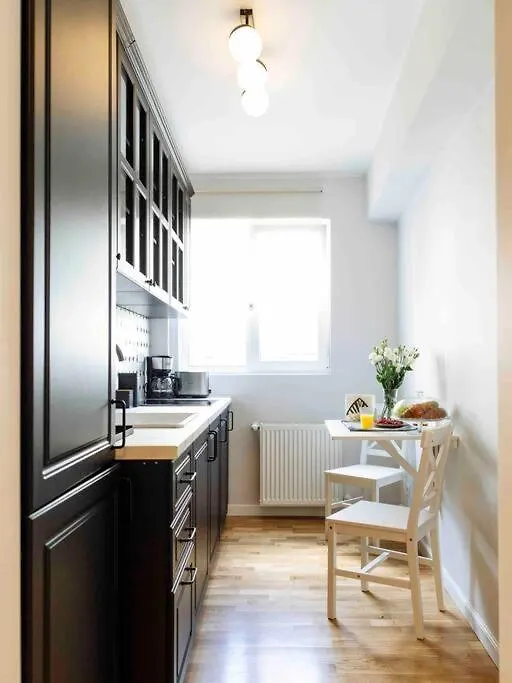 Appartement Sunny Large Flat - Top Location - Charming Balcony Bucarest